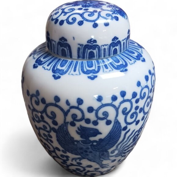 Vintage 1950s Japanese Cobalt Blue Flying Phoenix Ginger Jar with Lid – Ceramic - Picture 3 of 11